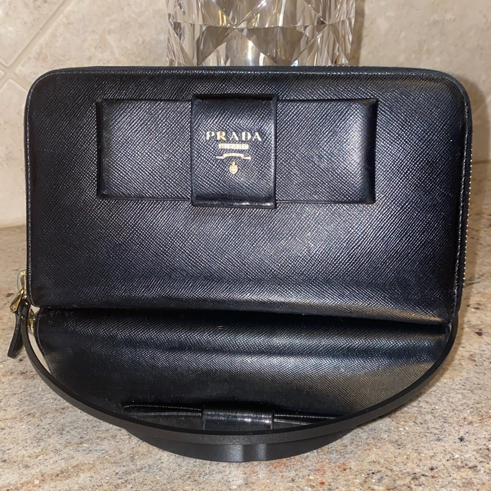 PRADA BOW SAFFIANO LEATHER FIOCCO LONG ZIP AROUND WALLET